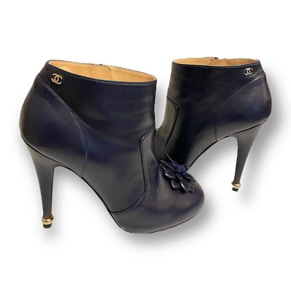 CHANEL Lambskin Short Boots 15A Size: 38 - Picture 9 of 14